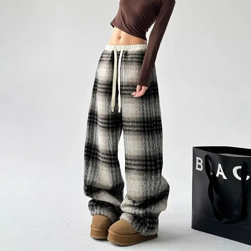 Luna Plaid Sweatpants